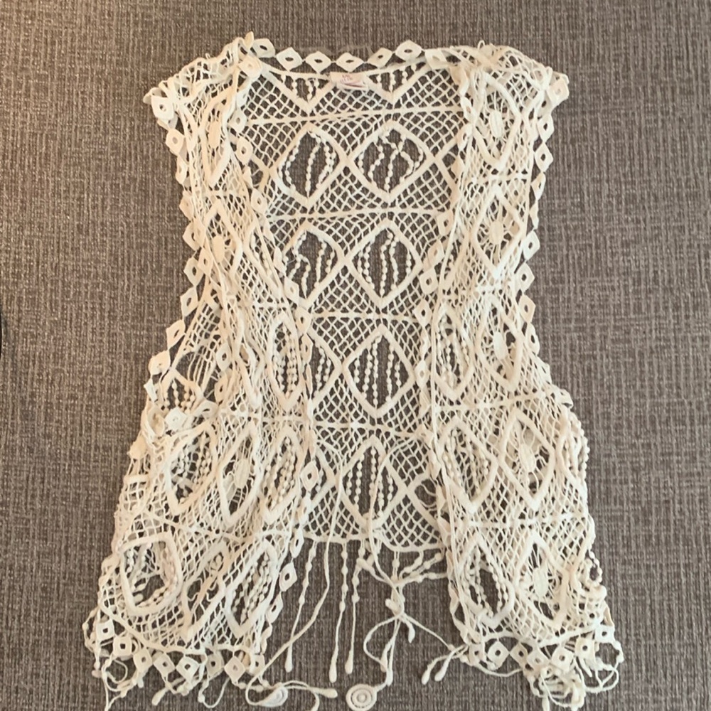 OP vintage crochet vest- off-white